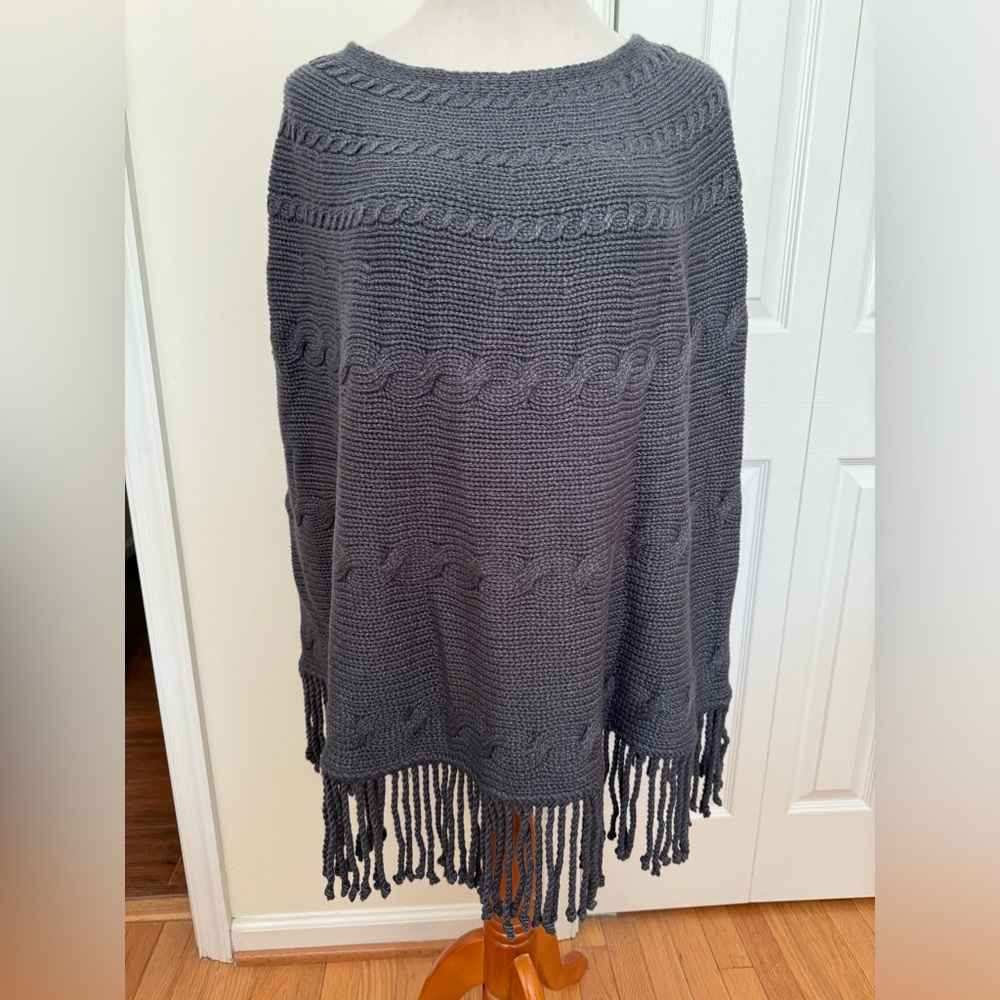 LANDS END Grey Sweater Poncho/Cape